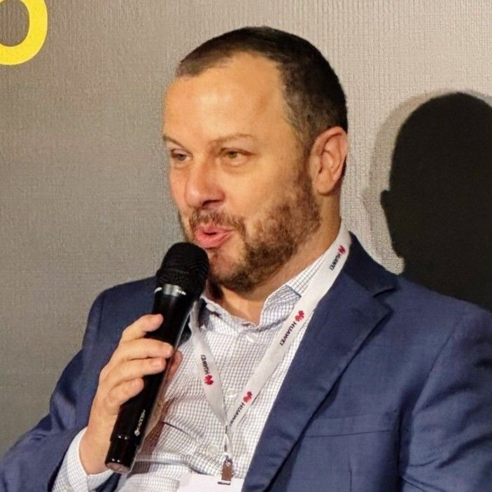 Alex Jucius